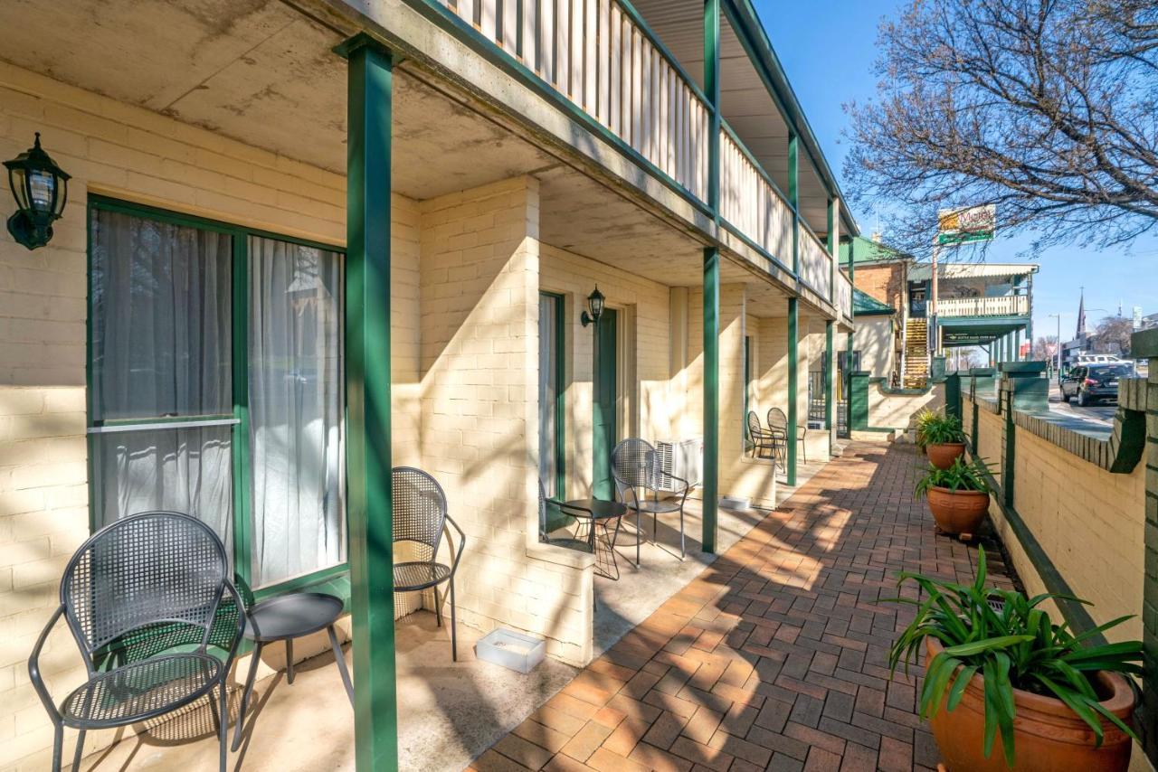 Town Square Motel Orange Exterior foto