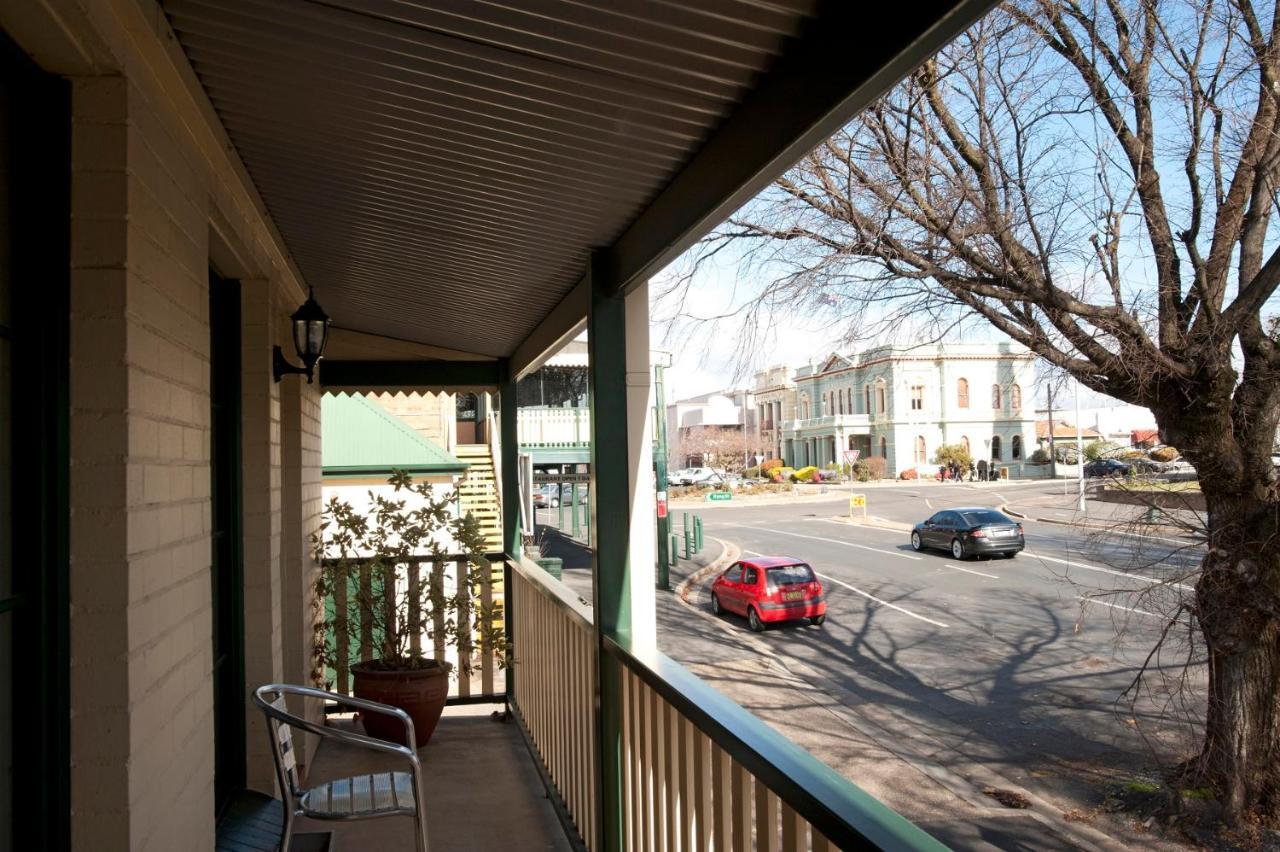 Town Square Motel Orange Exterior foto